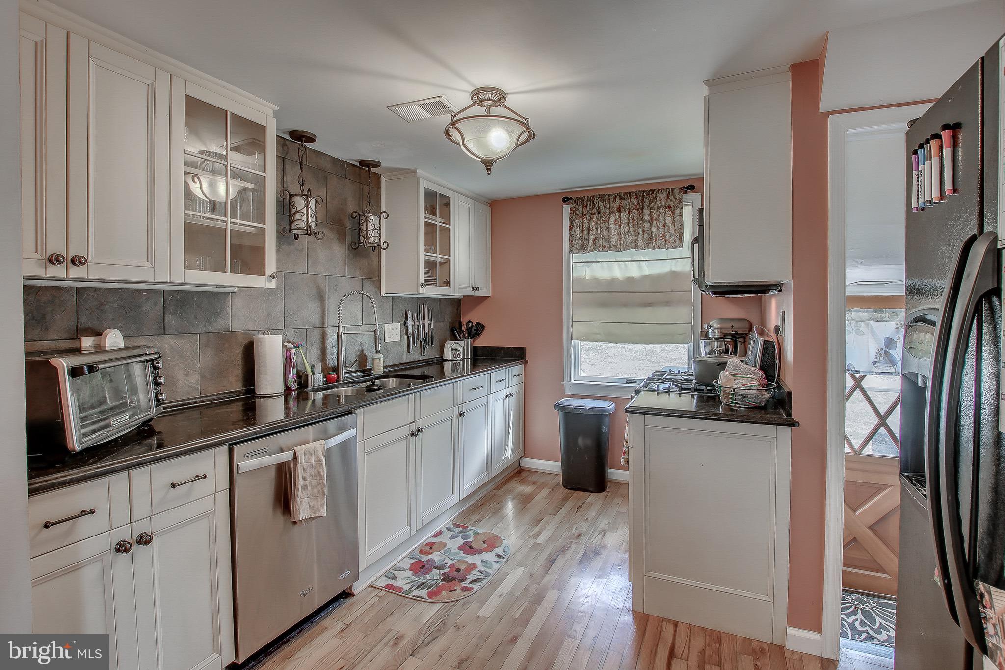 215 Harrison Road Brookhaven, PA 19015 - Photo 16 of 44 Gallery Image 16