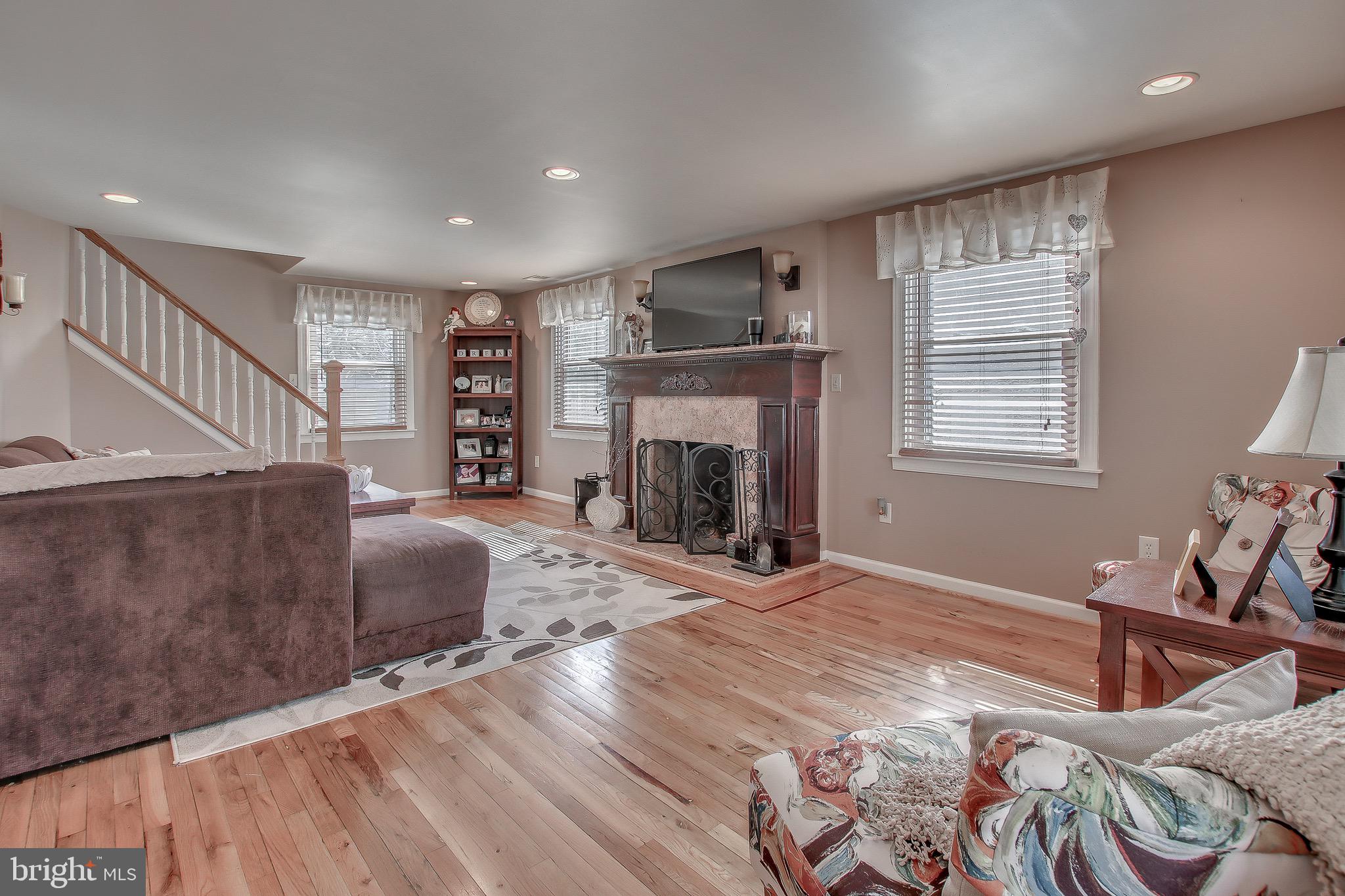215 Harrison Road Brookhaven, PA 19015 - Photo 8 of 44 Gallery Image 8