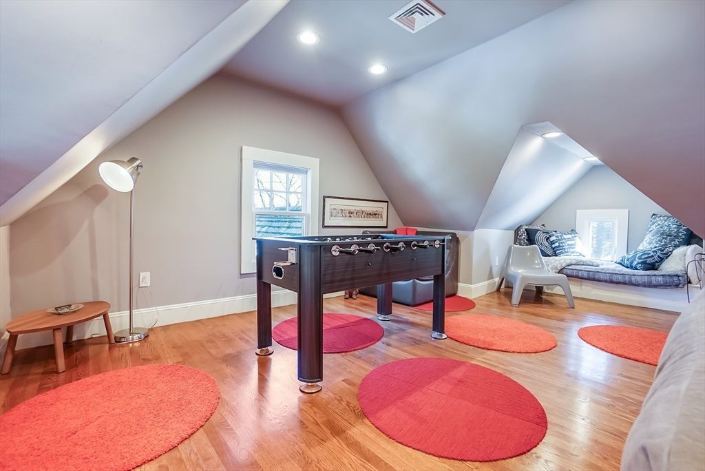 10 Hallwood Road Brookline, MA 02467 - Photo 24 of 42