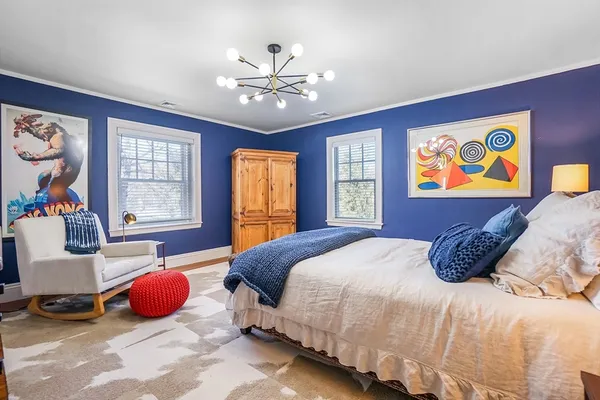 $3,399,000 | 10 Hallwood Road, Brookline, MA 02467