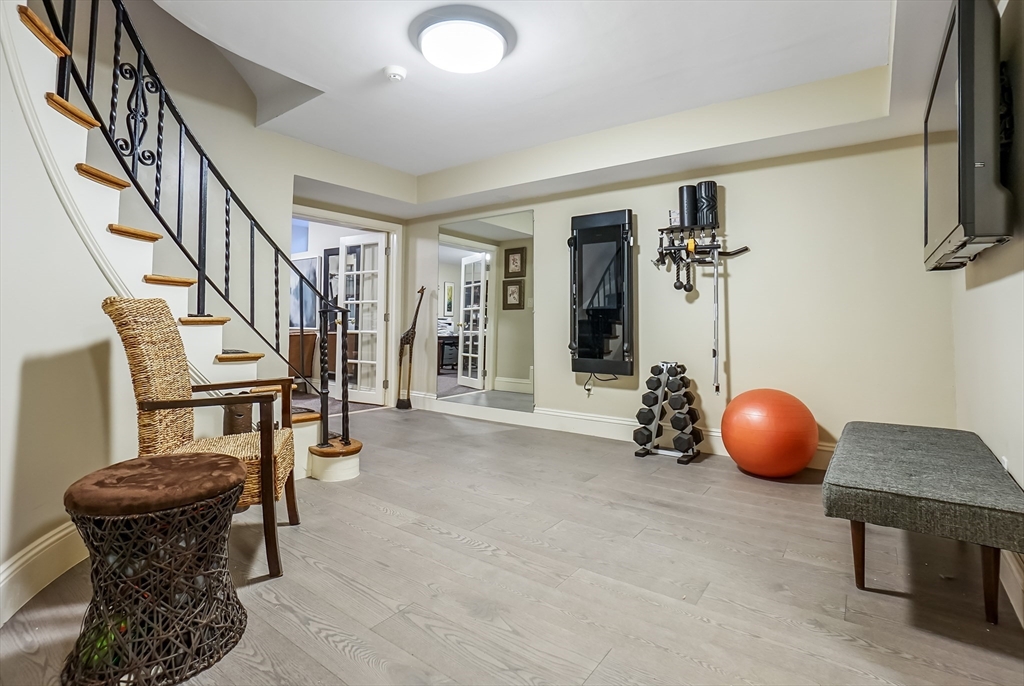 10 Hallwood Road Brookline, MA 02467 - Photo 35 of 42