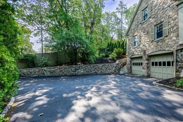 $3,399,000 | 10 Hallwood Road, Brookline, MA 02467
