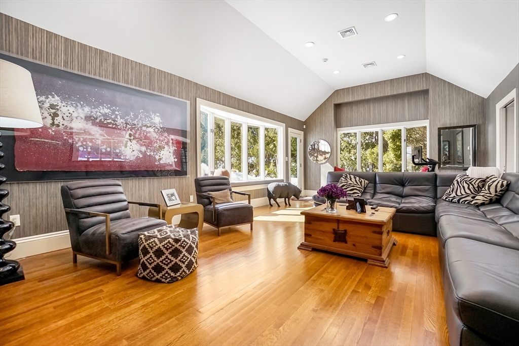 10 Hallwood Road Brookline, MA 02467 - Photo 10 of 42