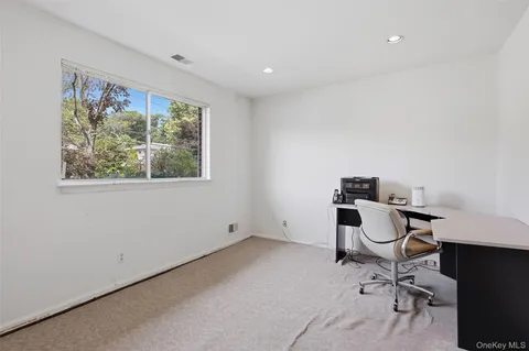 $899,999 | 41 Shepherds Drive, Scarsdale, NY 10583