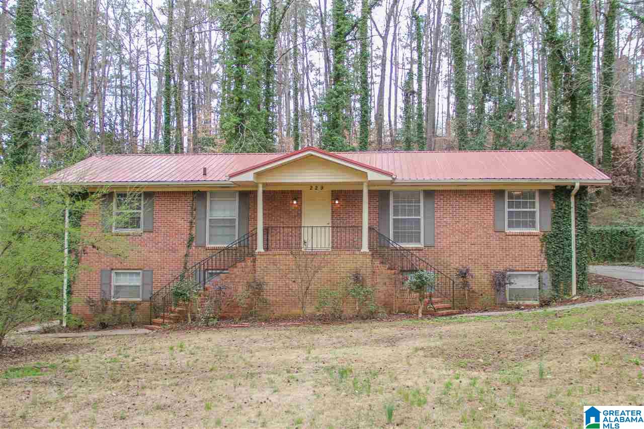 229 Primrose Path Sylacauga, AL 35150 - Photo 2 of 30