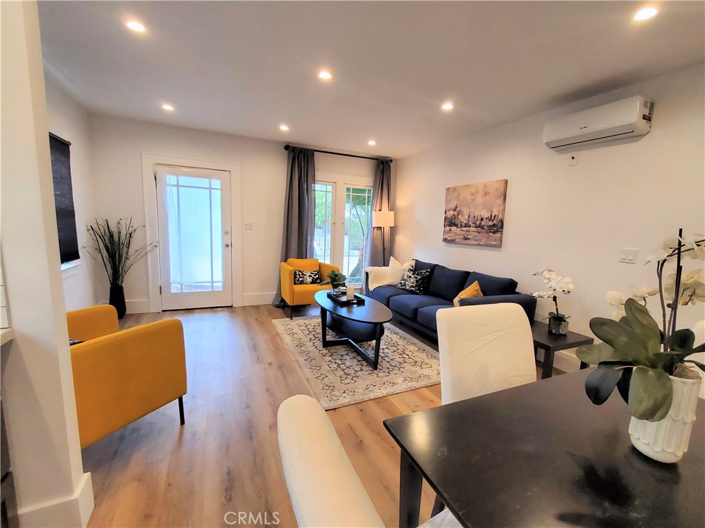 908-910 Victoria Venice, CA 90291 - Photo 3 of 21 908 Victoria Ave