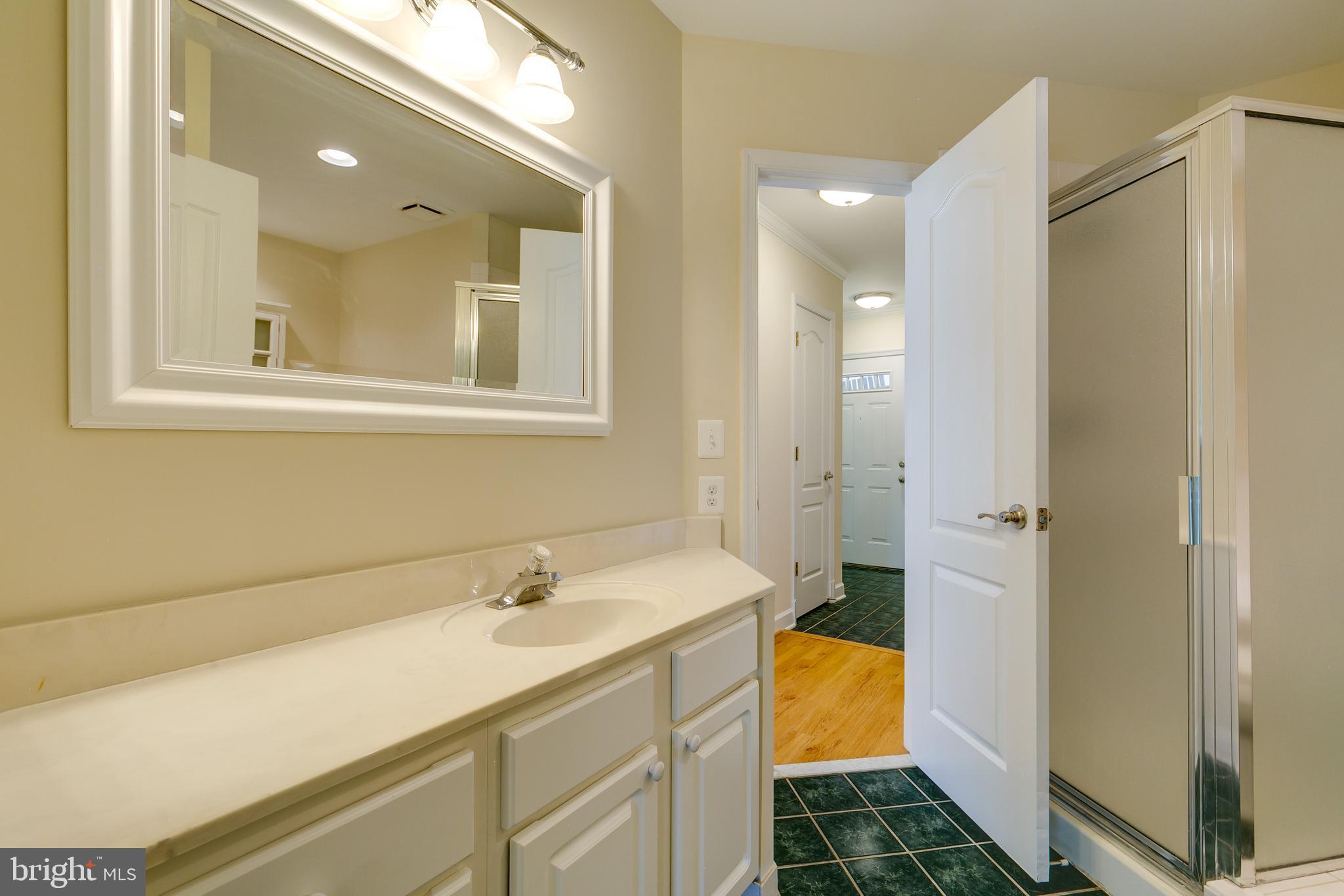 6916 Fairfax Drive, Unit 100 Arlington, VA 22213 - Photo 20 of 36