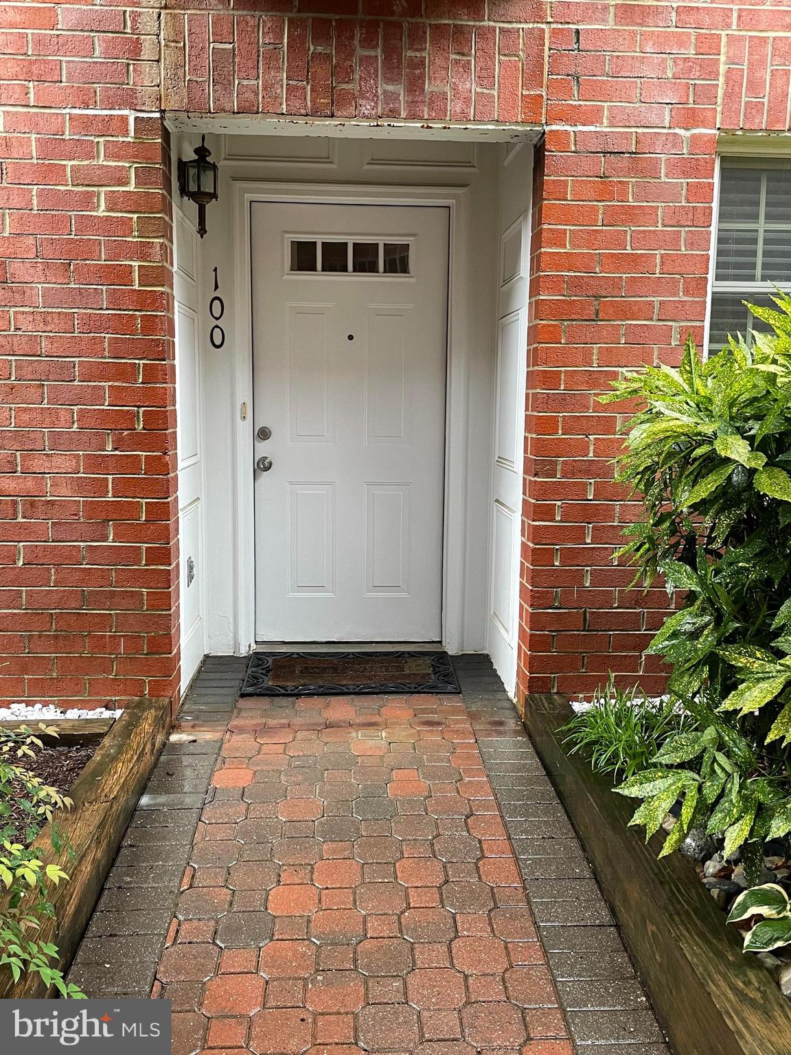 6916 Fairfax Drive, Unit 100 Arlington, VA 22213 - Photo 3 of 36