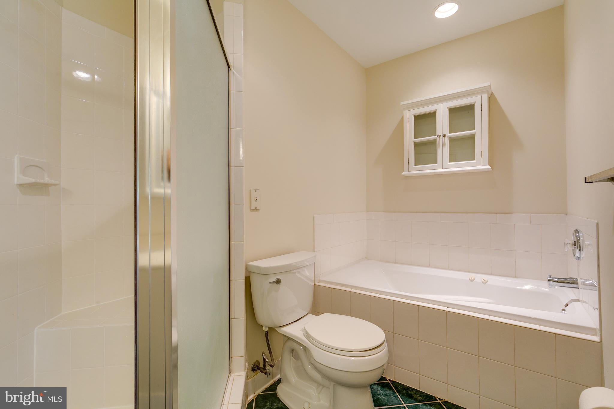6916 Fairfax Drive, Unit 100 Arlington, VA 22213 - Photo 21 of 36