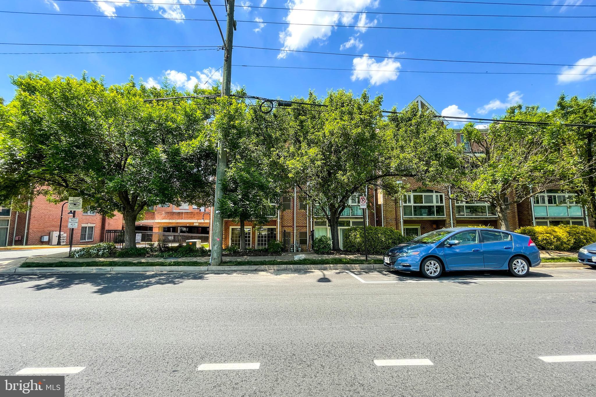 6916 Fairfax Drive, Unit 100 Arlington, VA 22213 - Photo 33 of 36