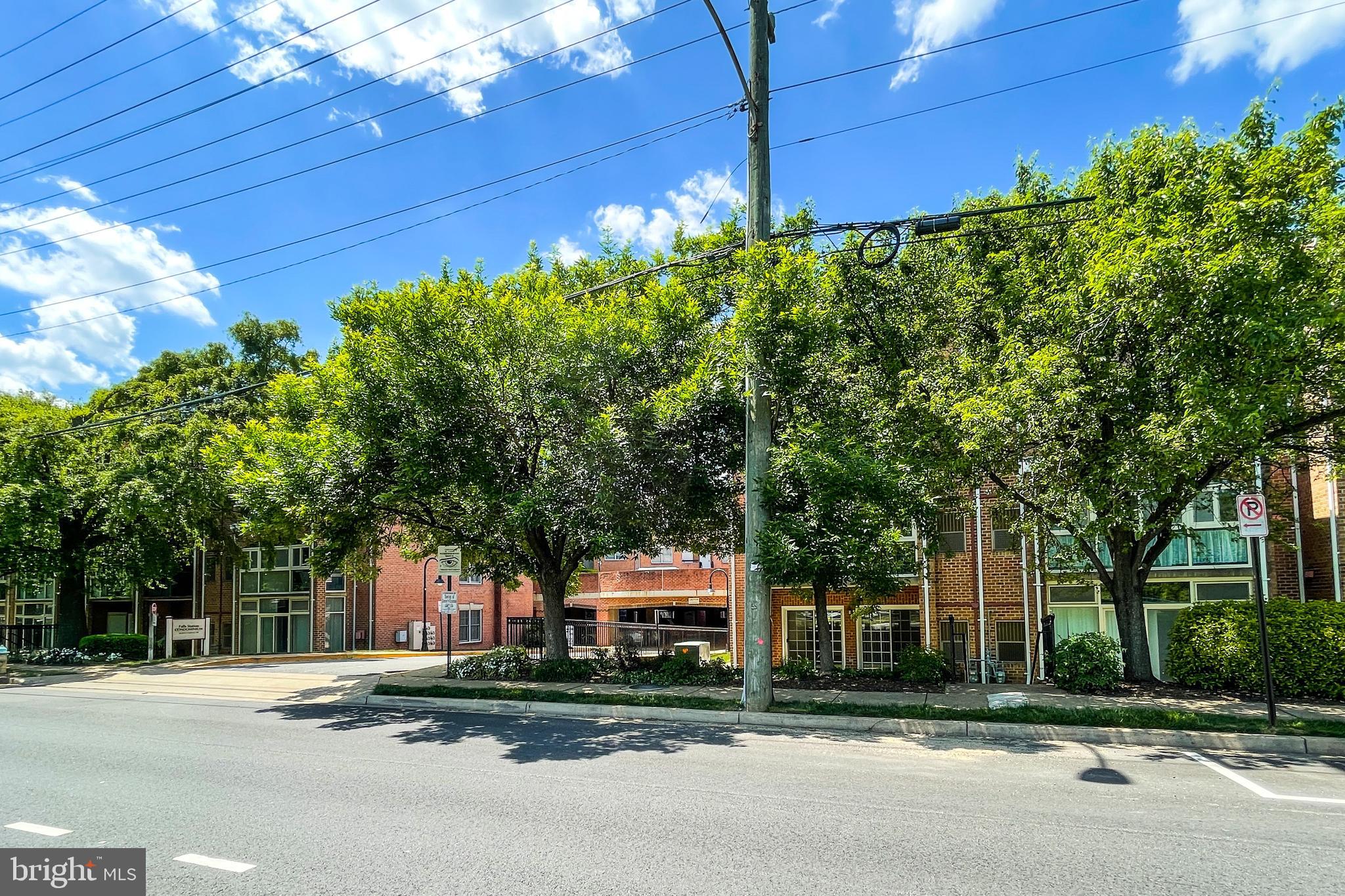 6916 Fairfax Drive, Unit 100 Arlington, VA 22213 - Photo 34 of 36