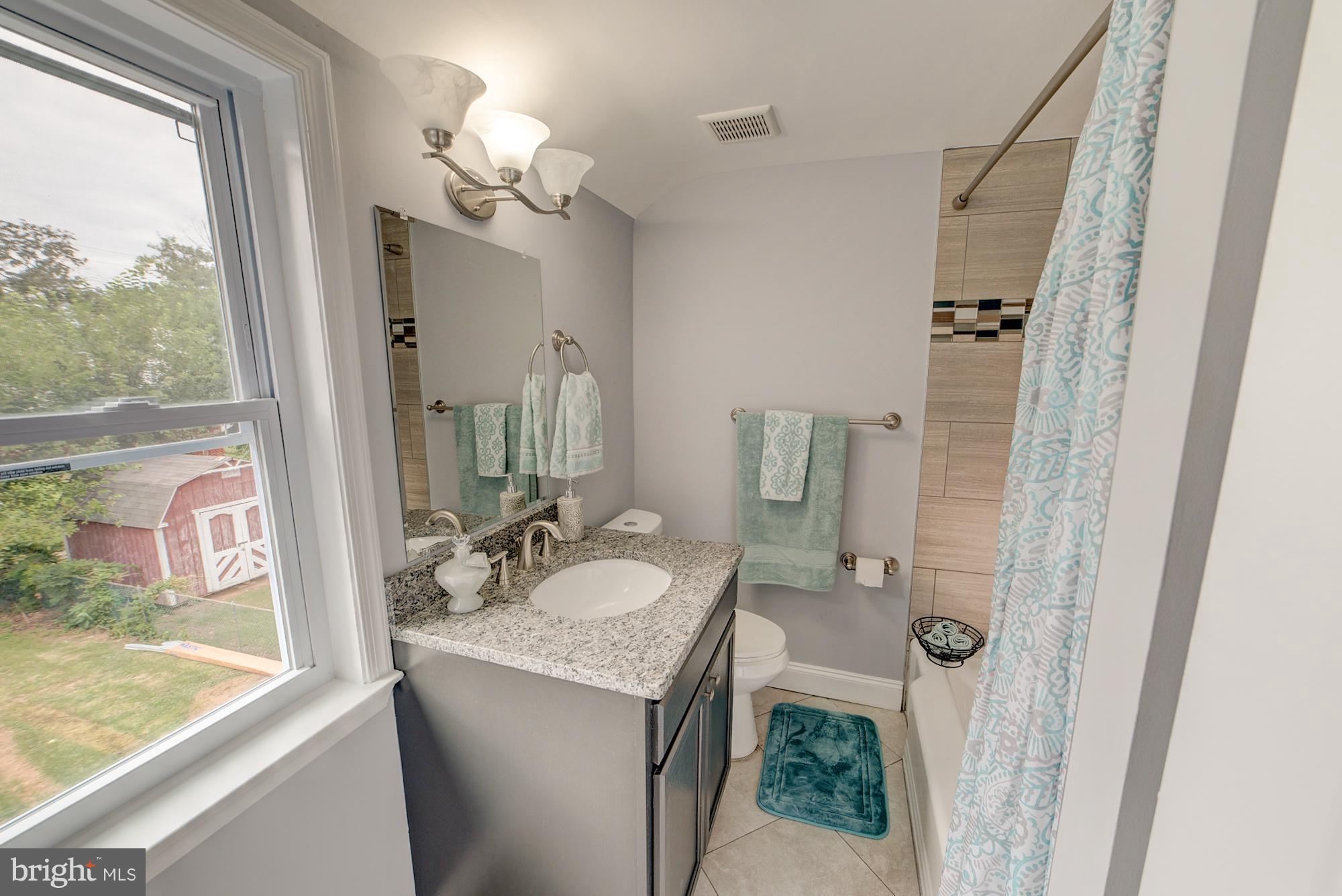 4210 Colonial Road Baltimore, MD 21208 - Photo 16 of 21 Bath