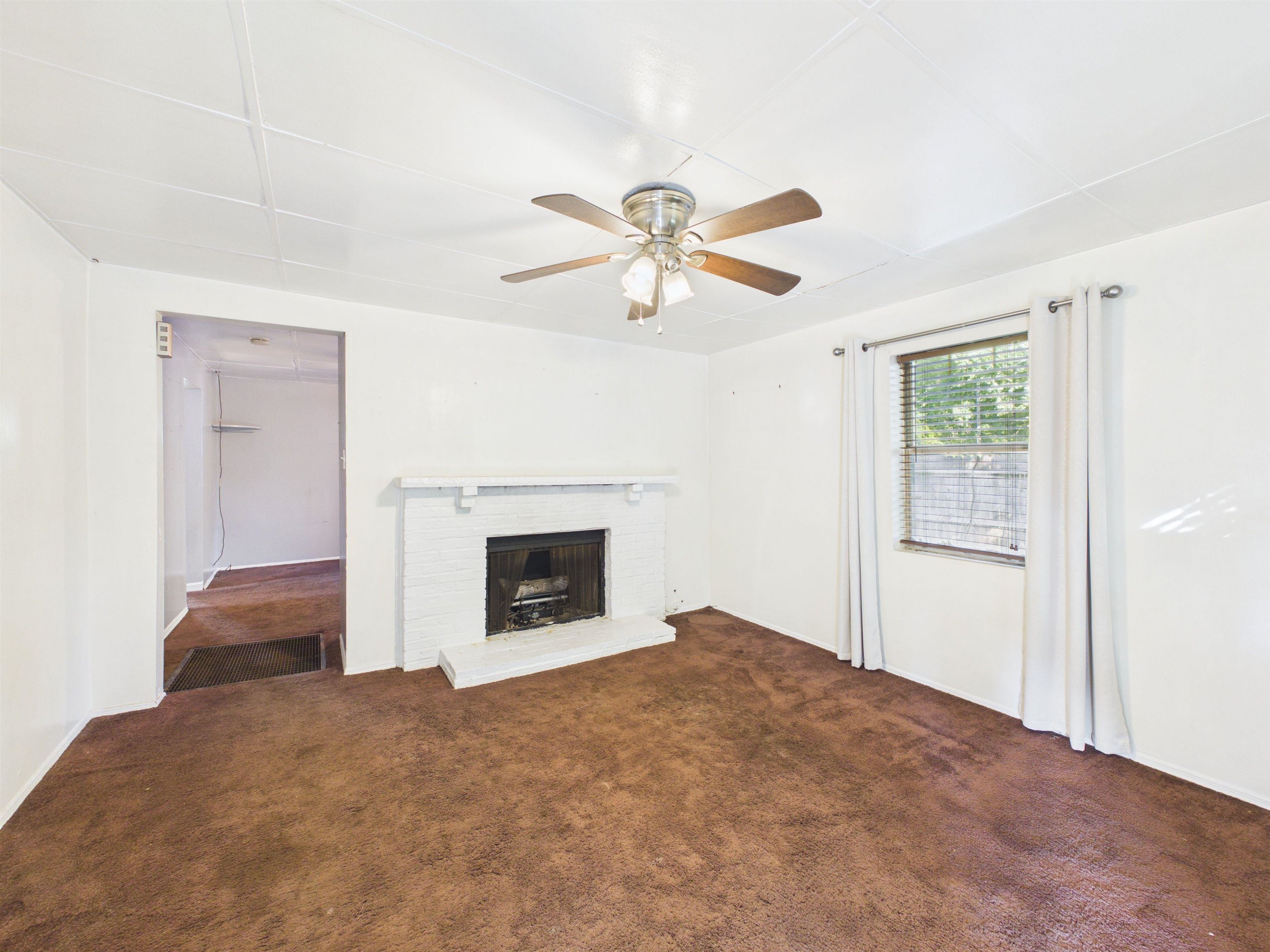 508 Pollard Road Ashland, KY 41101 - Photo 2 of 21
