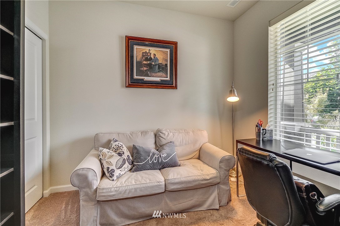 17743 Southeast 189th Street Renton, WA 98058 - Photo 4 of 25 Gallery Image 4