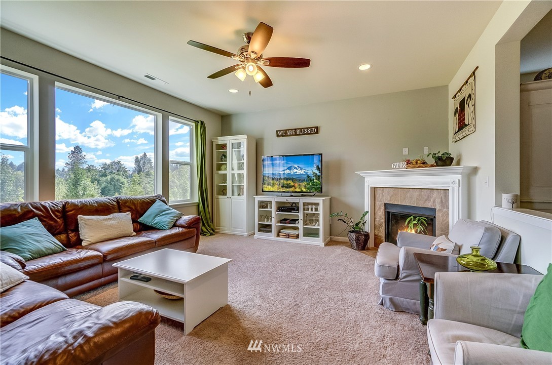17743 Southeast 189th Street Renton, WA 98058 - Photo 8 of 25 Gallery Image 8