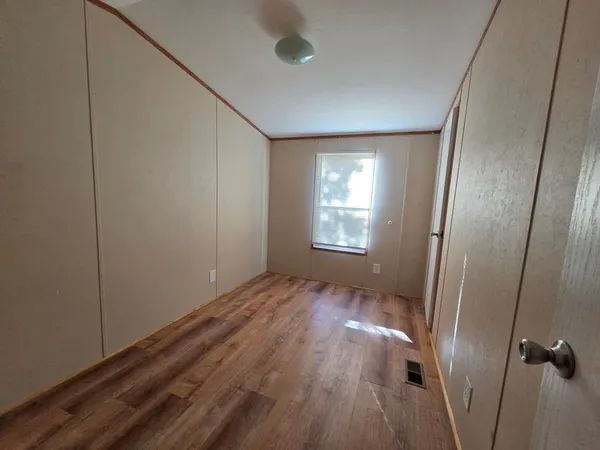 $1,200 | 169 Fort Worth Street, Bandera, TX 78003