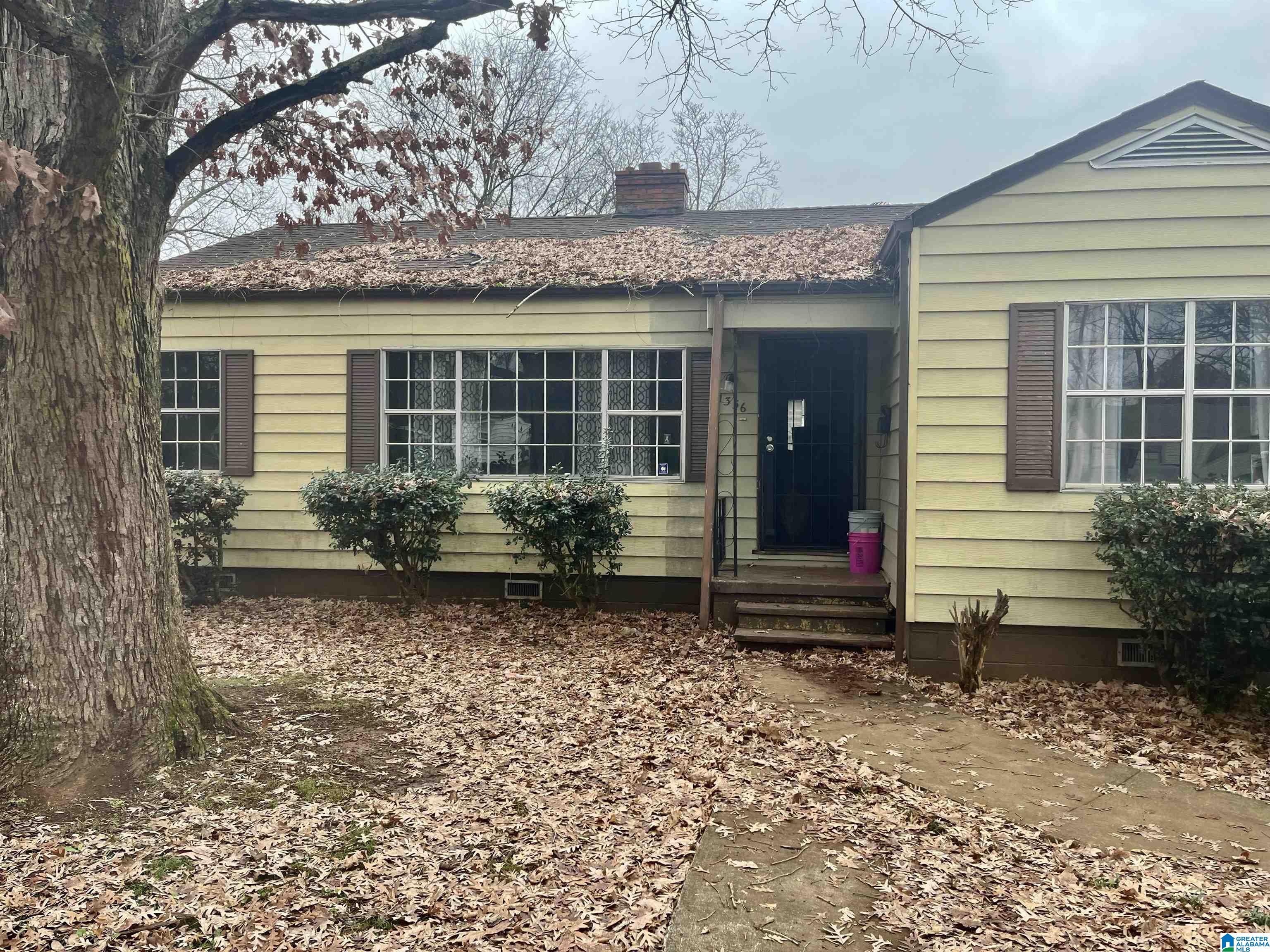 1356 Woodward Road Birmingham, AL 35228 - Photo 1 of 11