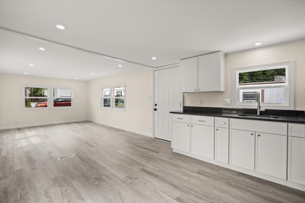 12 Chesapeake Road Holbrook, MA 02343 - Photo 8 of 23