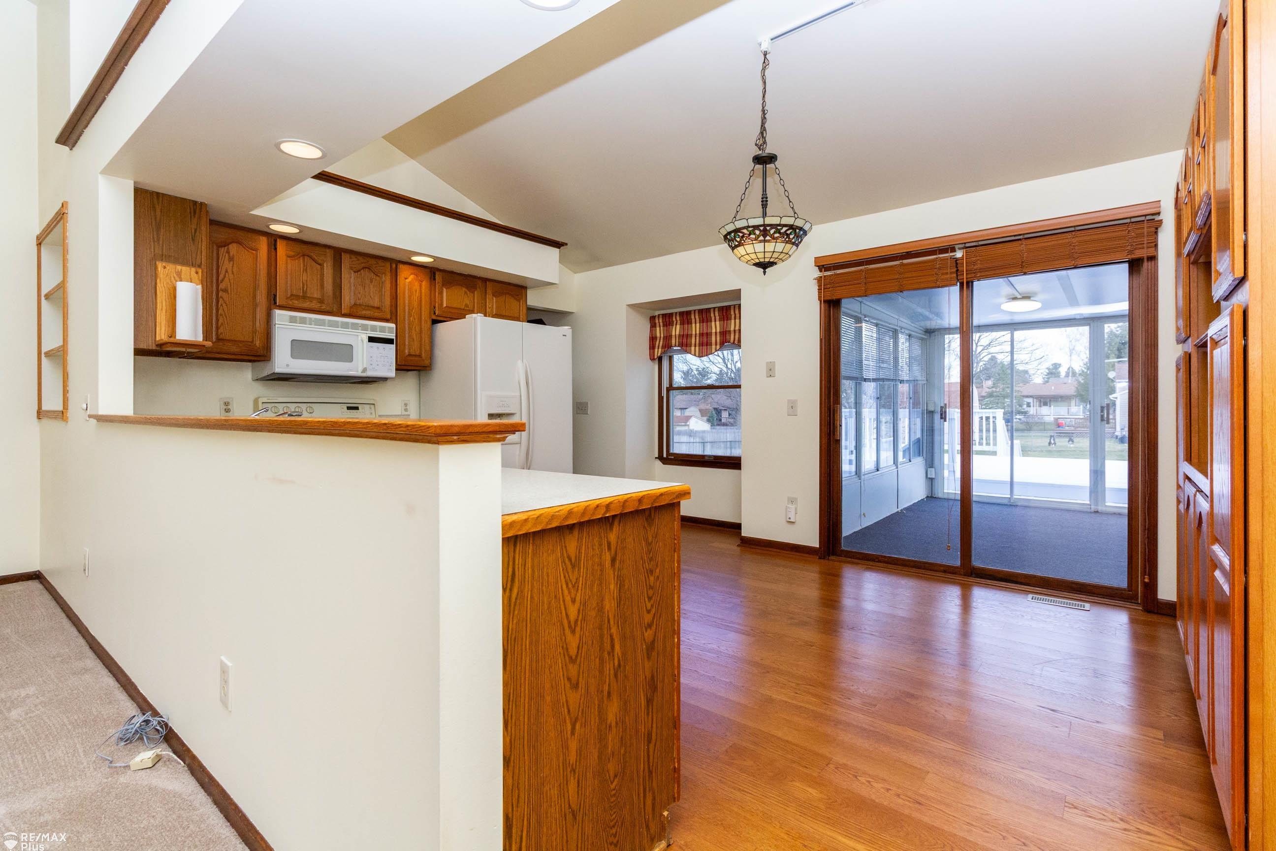 1435 Farmlane Road Lapeer, MI 48446 - Photo 11 of 47 50169172-7099f984-3ec0-457f-9f03-5def46f644d5.JPG