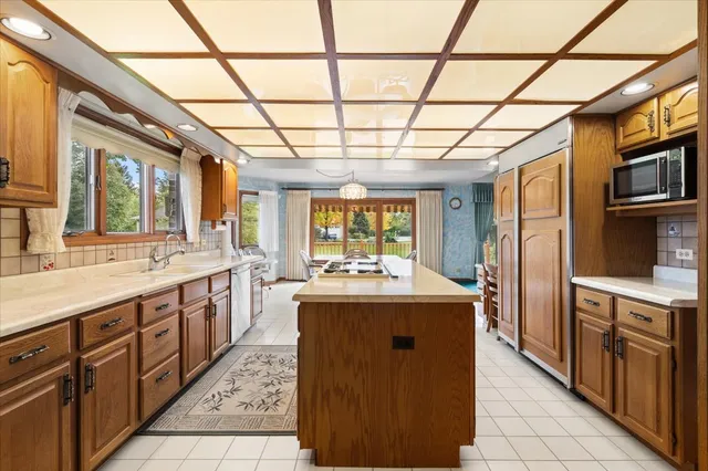 $669,900 | 703 Newcastle Lane, Prospect Heights, IL 60070