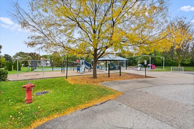 $669,900 | 703 Newcastle Lane, Prospect Heights, IL 60070