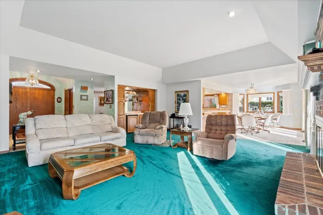 $669,900 | 703 Newcastle Lane, Prospect Heights, IL 60070