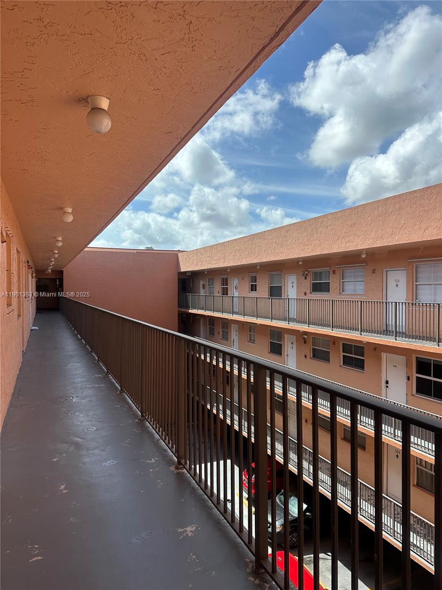 199 Southwest 12th Avenue, Unit 519B Miami, FL 33130 - Photo 21 of 25 a view of a balcony