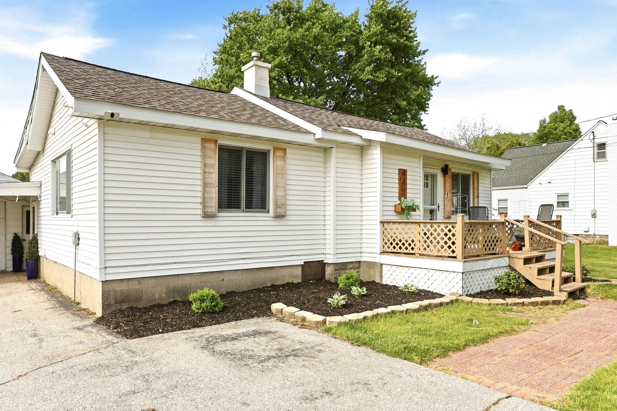 4364 Baker Road Bridgeport, MI 48722 - Photo 4 of 36