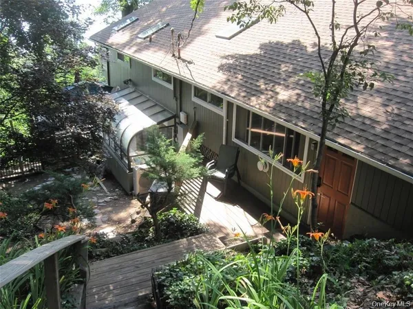 $1,975 | 909 Rte 9W, Nyack, NY 10960