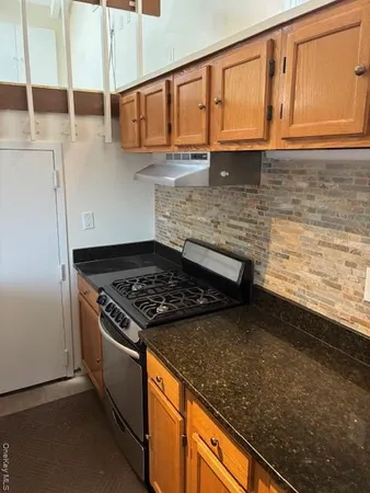 $1,975 | 909 Rte 9W, Nyack, NY 10960