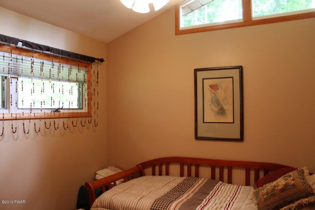 108 Wallenpaupack Road Lakeville, PA 18438 - Photo 10 of 20