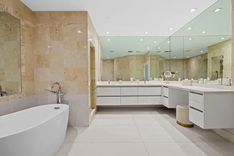 $3,195,000 | 1050 Seminole Drive, Unit PHB, Fort Lauderdale, FL 33304