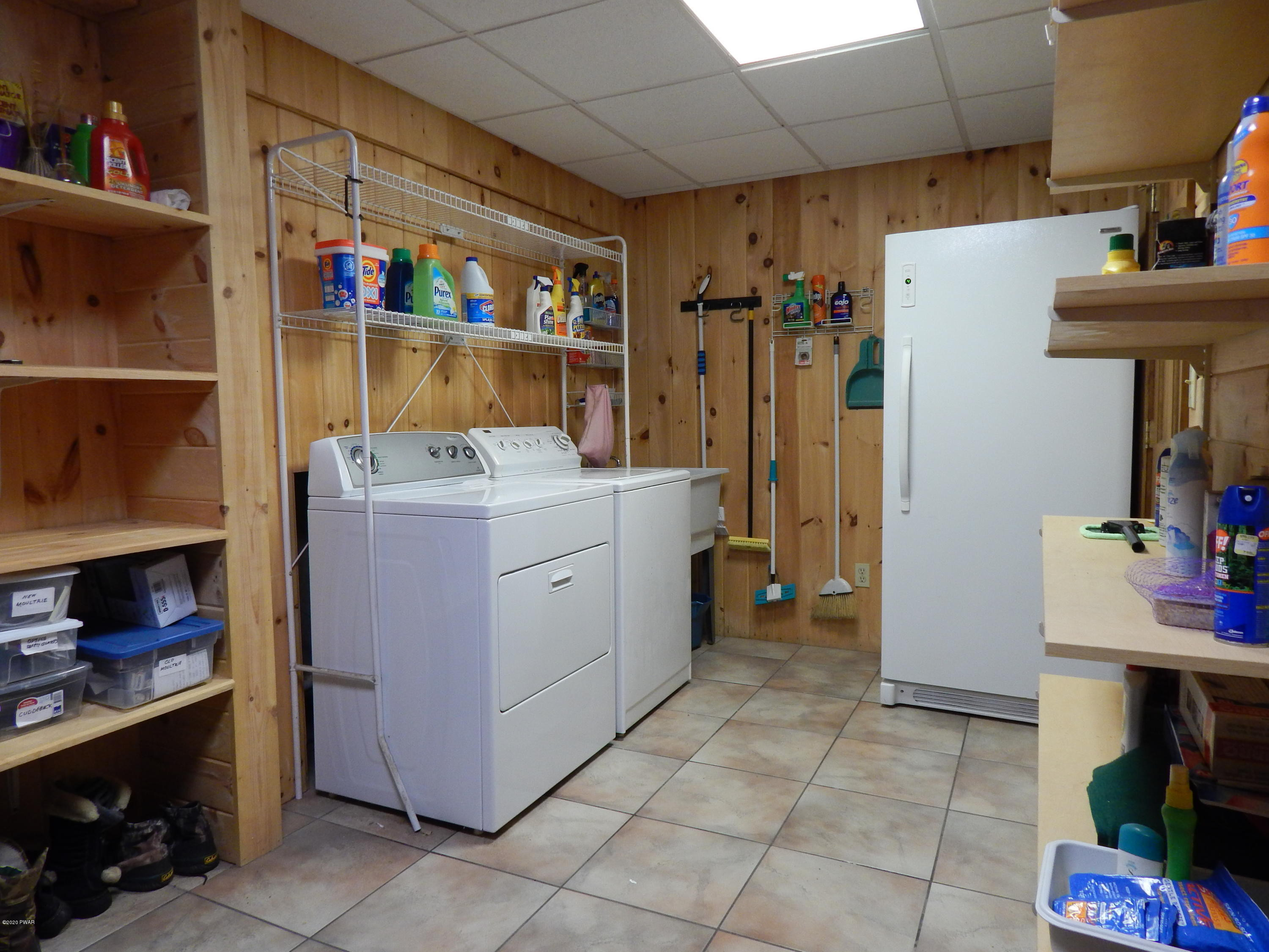 62 Steiner Road Damascus, PA 18415 - Photo 25 of 44 Laundry room