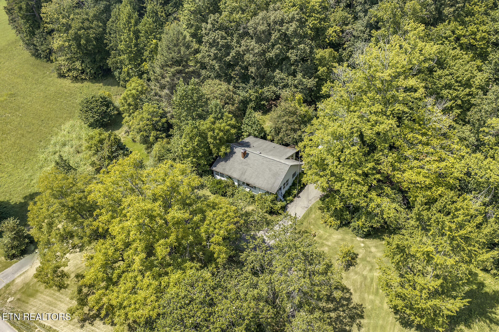 1309 Gamble Drive Heiskell, TN 37754 - Photo 4 of 47 06_GambleDrive_1309_FrontRightElevated