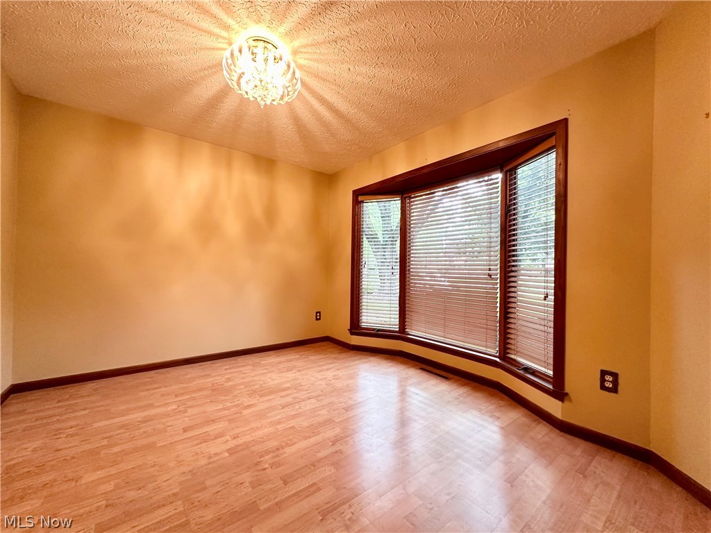 9074 Inverrary Warren, OH 44484 - Photo 6 of 42 Gallery Image 6
