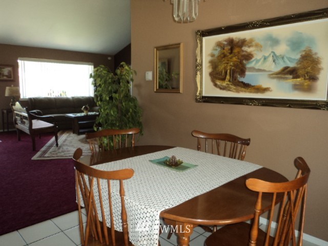 8073 Kispiox Road Blaine, WA 98230 - Photo 10 of 25 Gallery Image 10