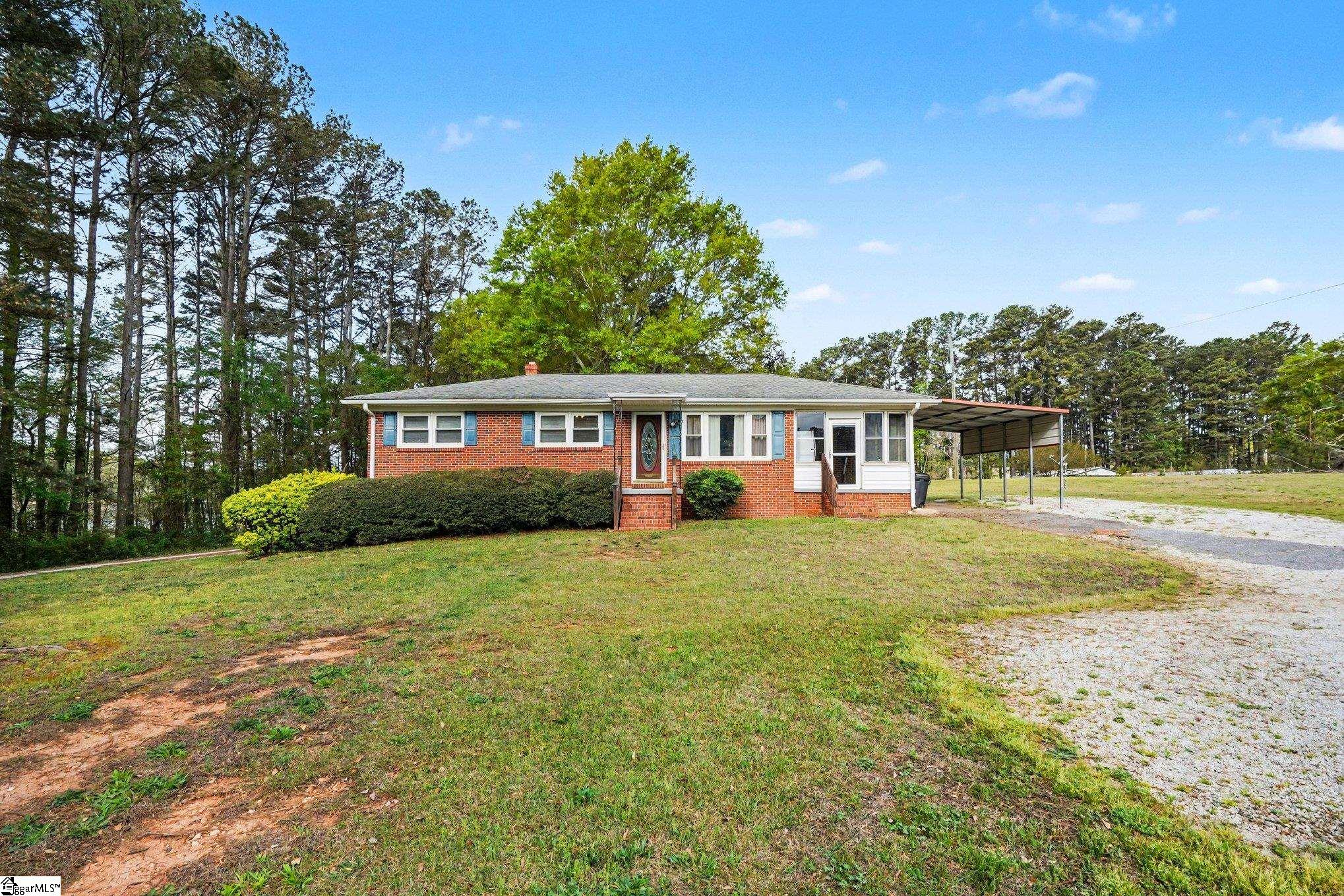 798 Coneross Creek Road Seneca, SC 29678 - Photo 4 of 33 Gallery Image 4