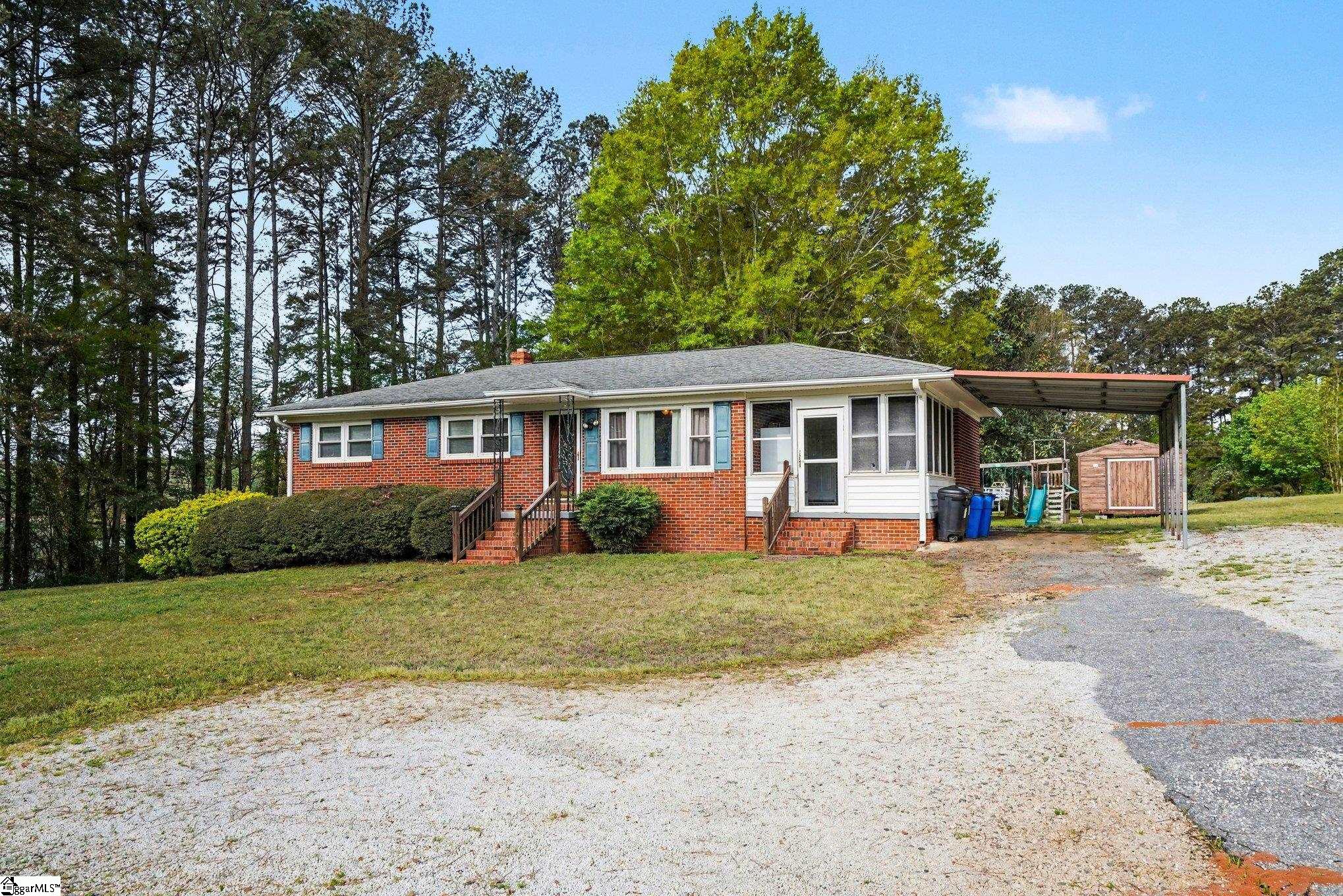 798 Coneross Creek Road Seneca, SC 29678 - Photo 6 of 33 Gallery Image 6
