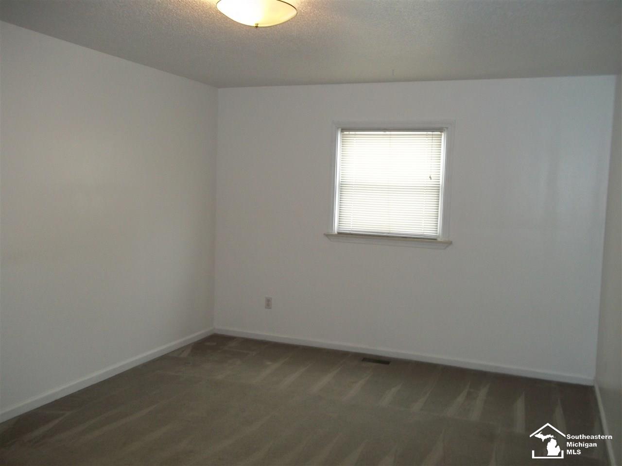 9285 Bay Creek Road Erie, MI 48133 - Photo 15 of 24