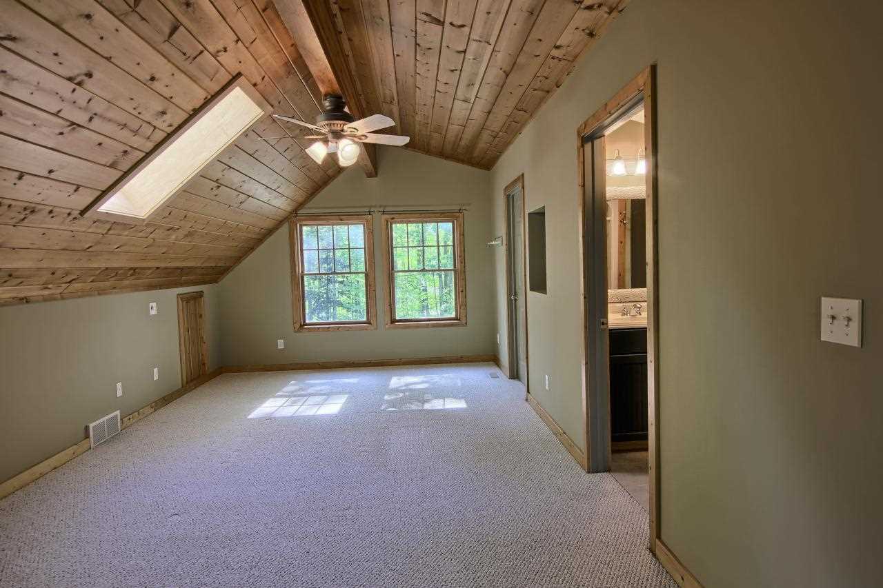 141 West Hlavka Road Maple City, MI 49664 - Photo 26 of 48 1847172-25.JPG