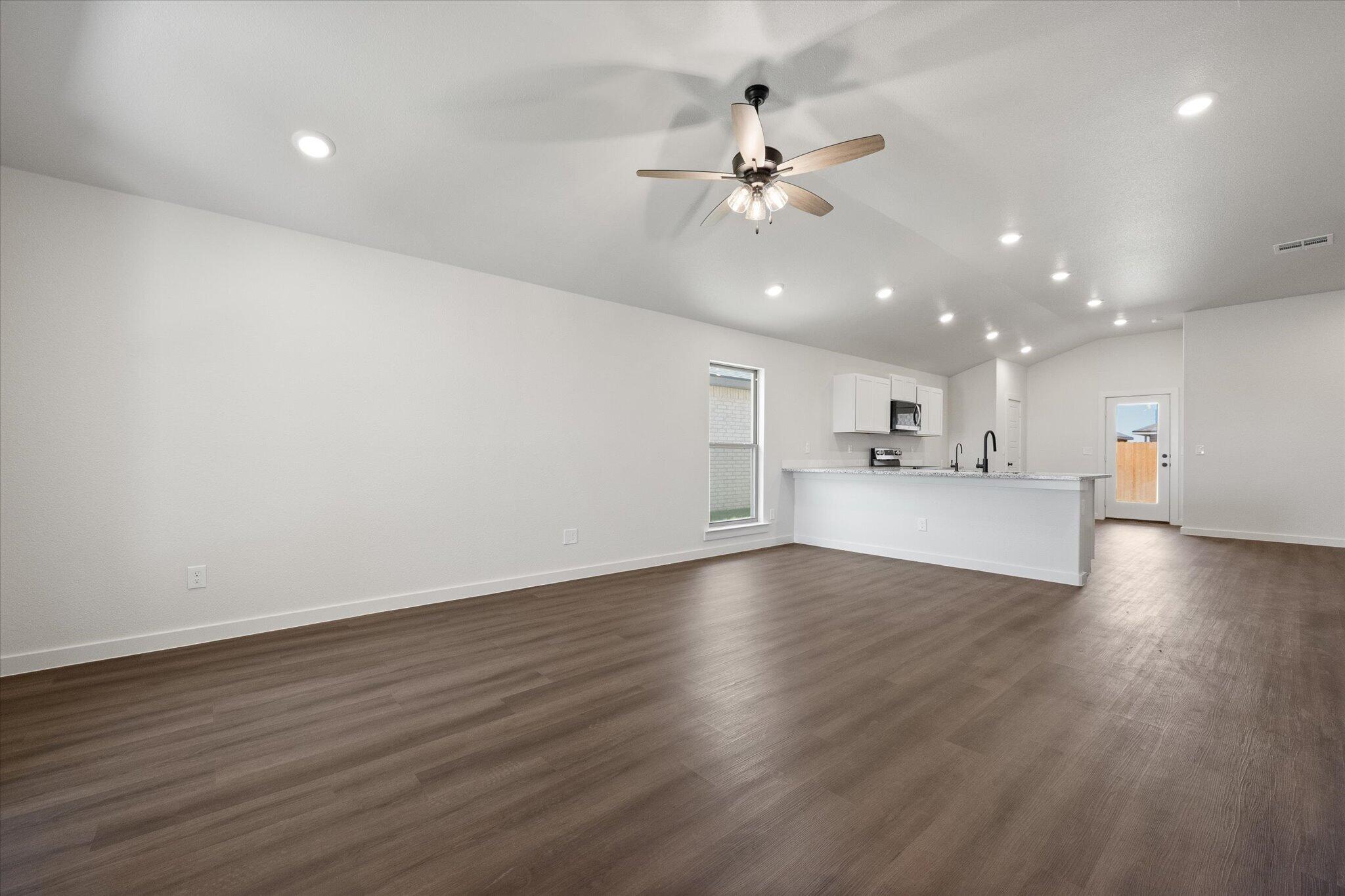 5638 Rice Street Lubbock, TX 79416 - Photo 5 of 24 04-5638 Rice_9483