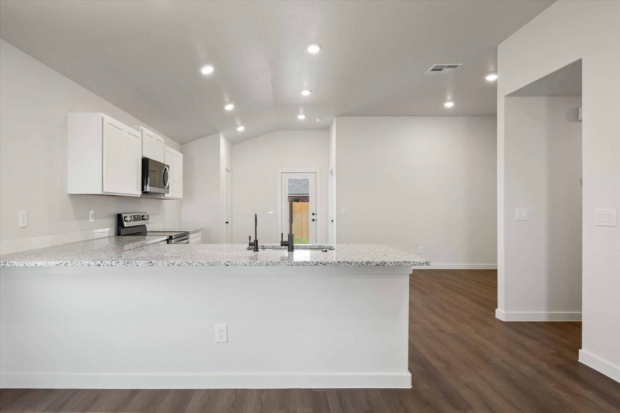5638 Rice Street Lubbock, TX 79416 - Photo 9 of 24 10-5638 Rice_9513