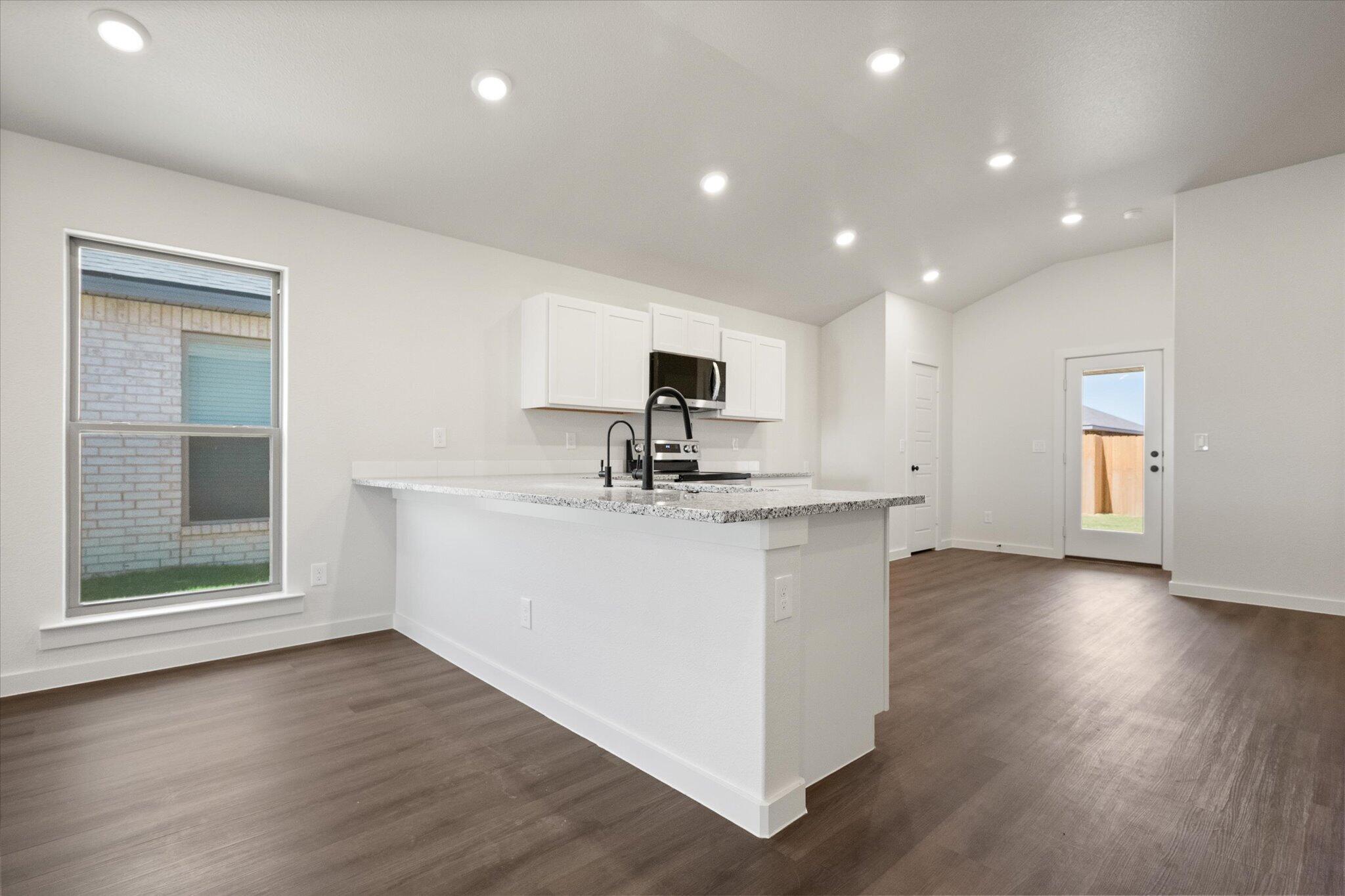 5638 Rice Street Lubbock, TX 79416 - Photo 10 of 24 09-5638 Rice_9508