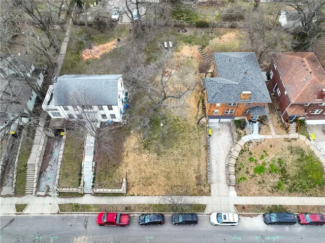 $39,000 | 5000 Lydia Avenue, Kansas City, MO 64110