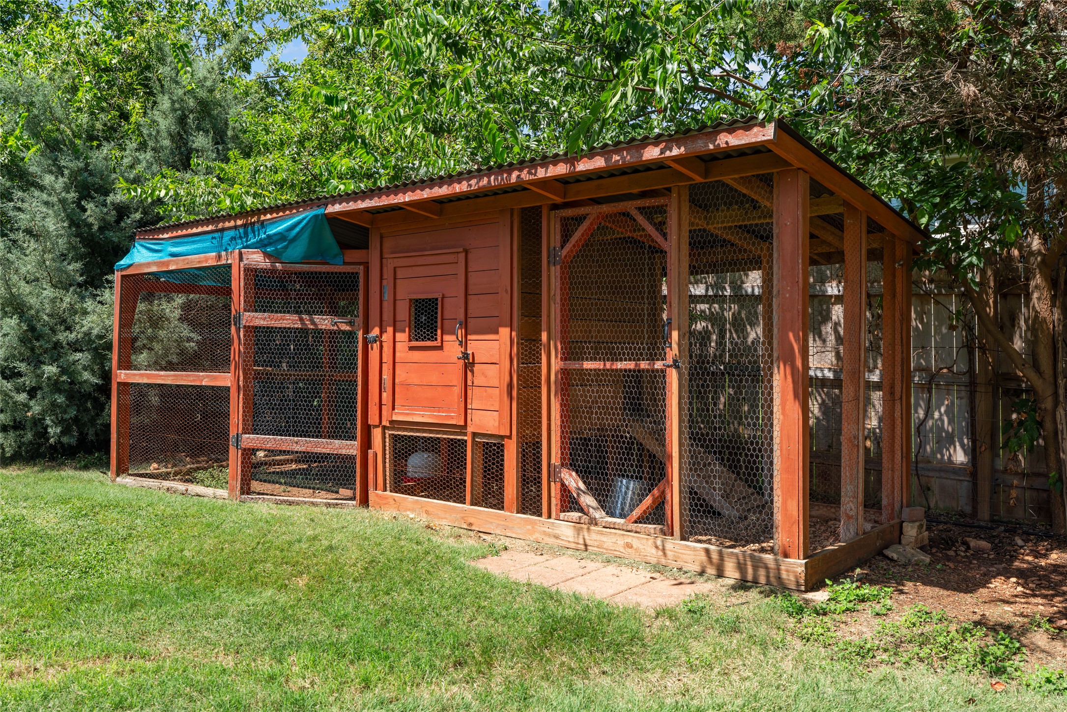 221 Chaparral Road Georgetown, TX 78628 - Photo 24 of 28 Custom designed chicken coop!