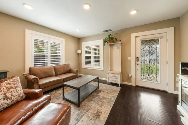 $445,000 | 5435 Kenneth Avenue, Carmichael, CA 95608
