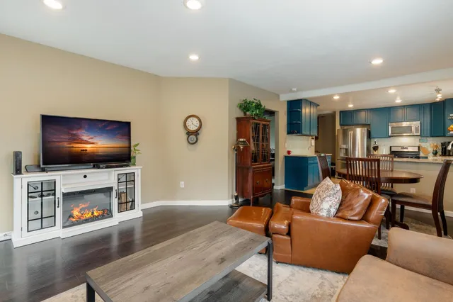 $445,000 | 5435 Kenneth Avenue, Carmichael, CA 95608