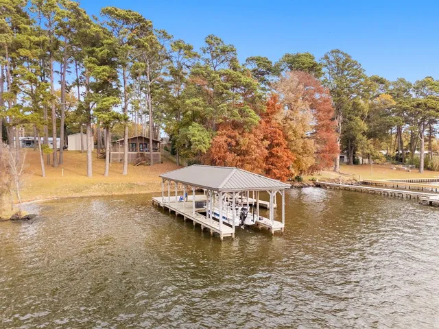 $425,000 | 3096 Renee Drive, Chandler, TX 75758