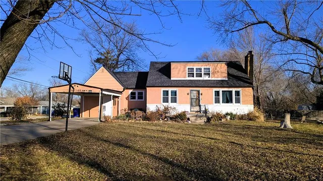 $310,000 | 9516 West 53rd Street, Merriam, KS 66203