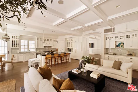 $5,995,000 | 867 Wellesley Avenue, Los Angeles, CA 90049